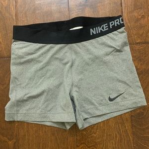 Nike Pro Women’s 3’ Compression Shorts | Gray